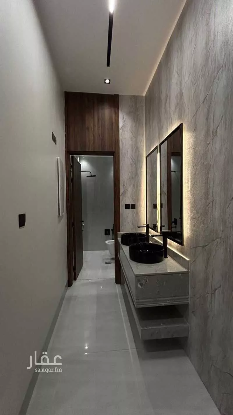 4 bedroom floor in Al Janadriyah 9