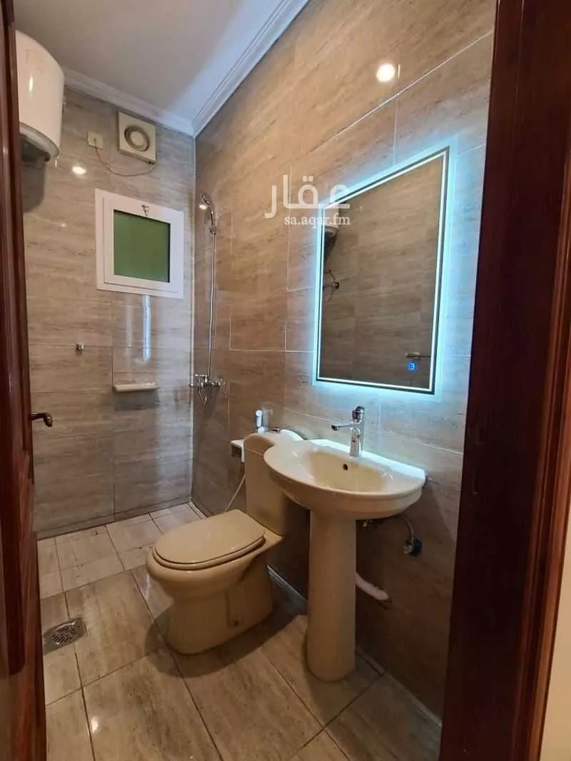 شقة 5 غرف في الروضة 12