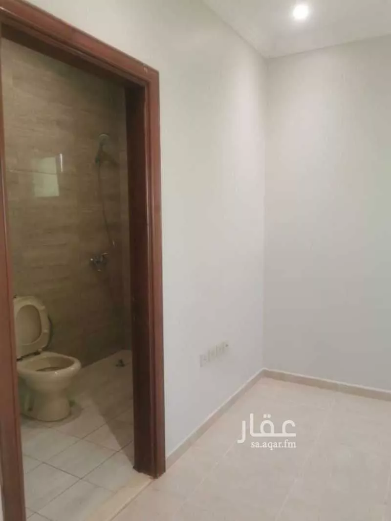 شقة 5 غرف في الروضة 5