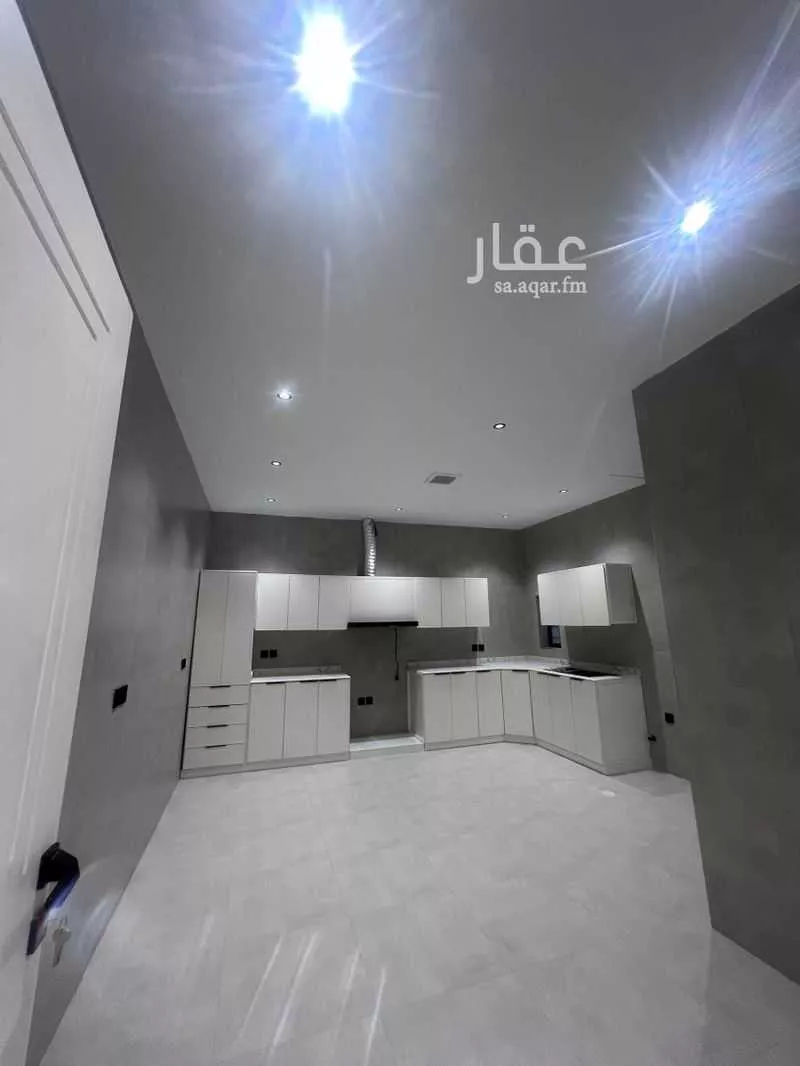 4 bedroom floor in Ash Sharq 3