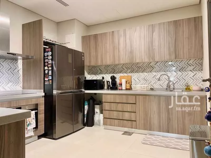 شقة 4 غرف في النهضة 2