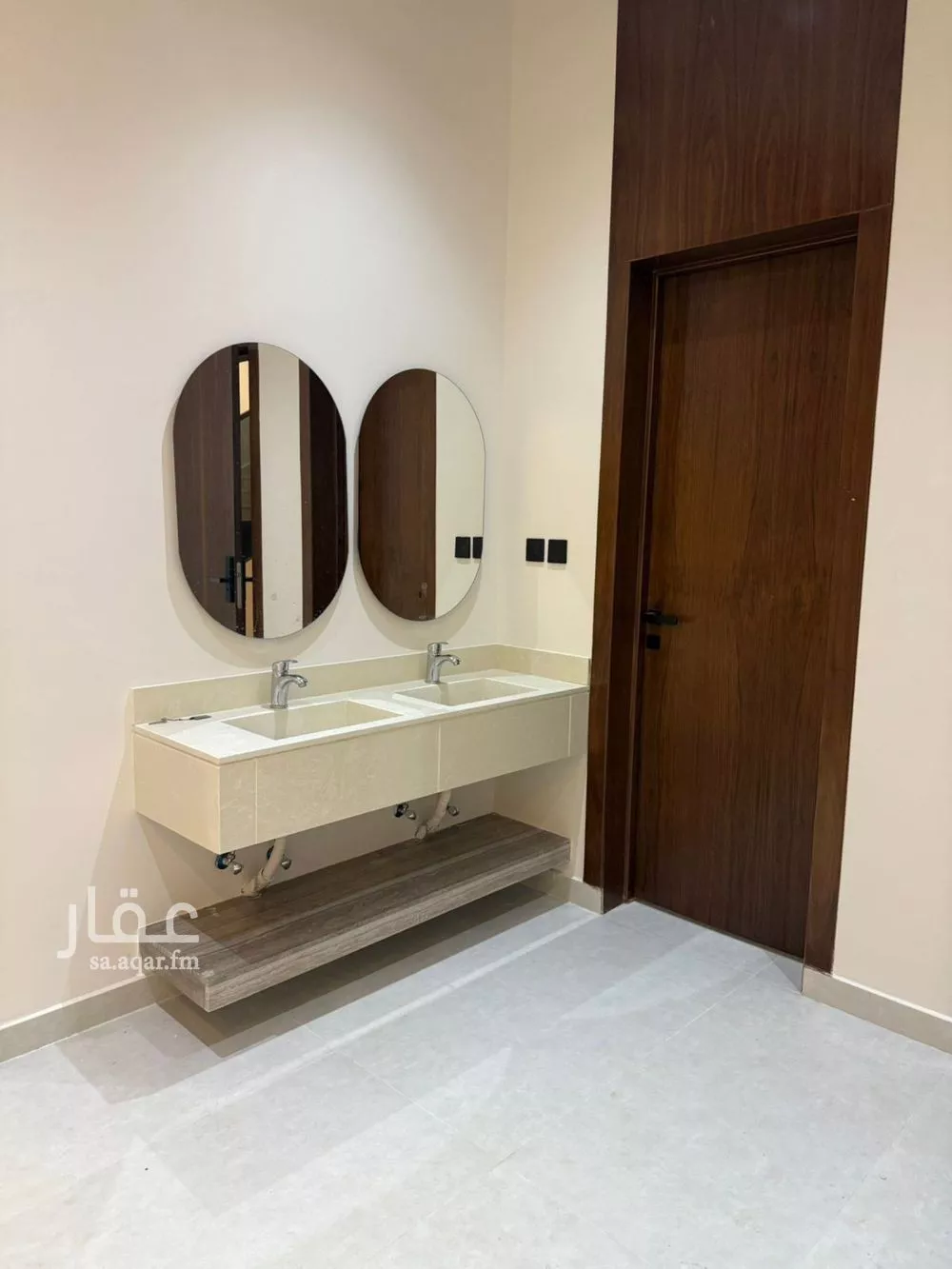 4 bedroom apartment in Dhahrat Namar 3