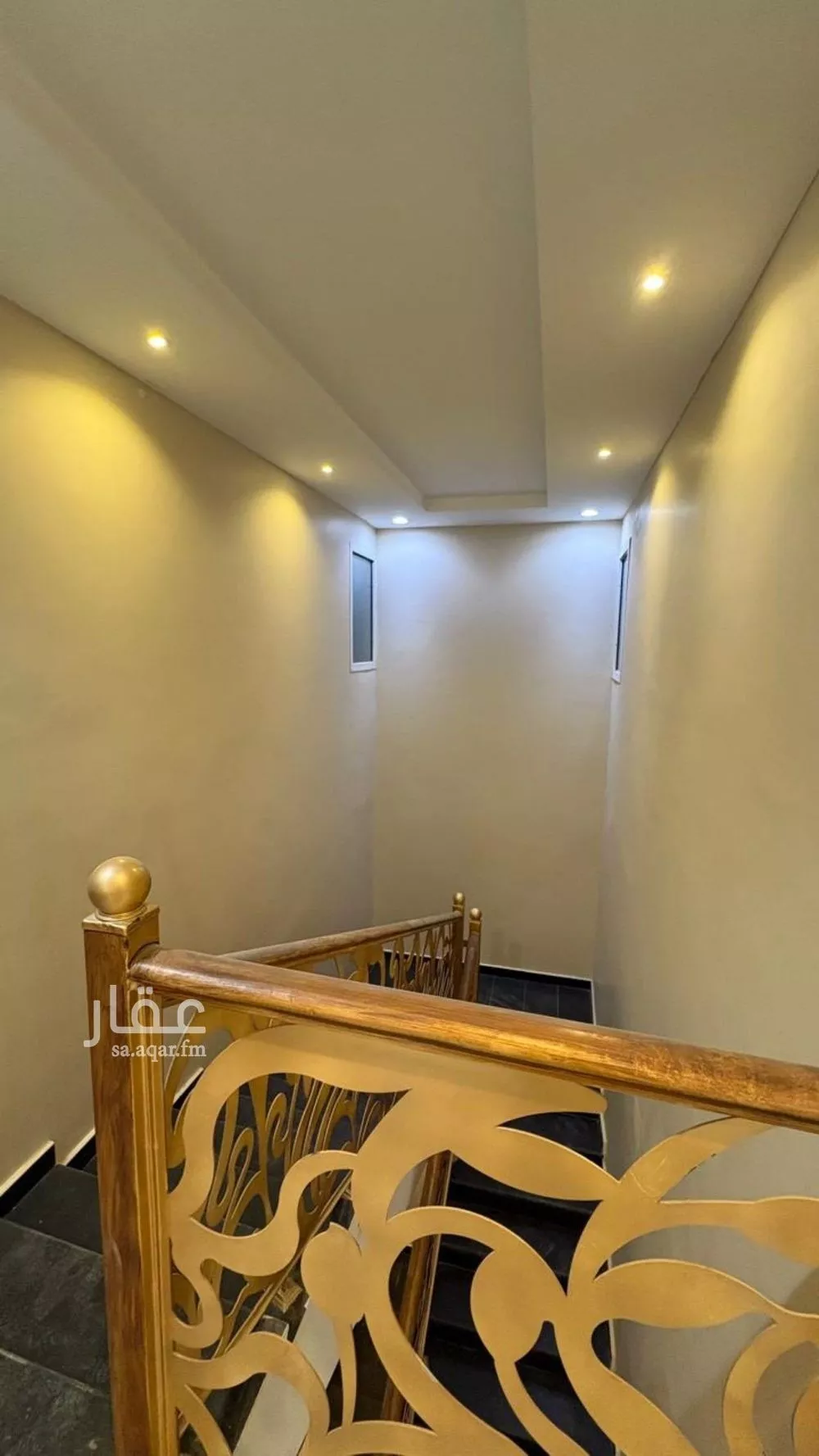 فيلا 8 غرف في المهدية 5