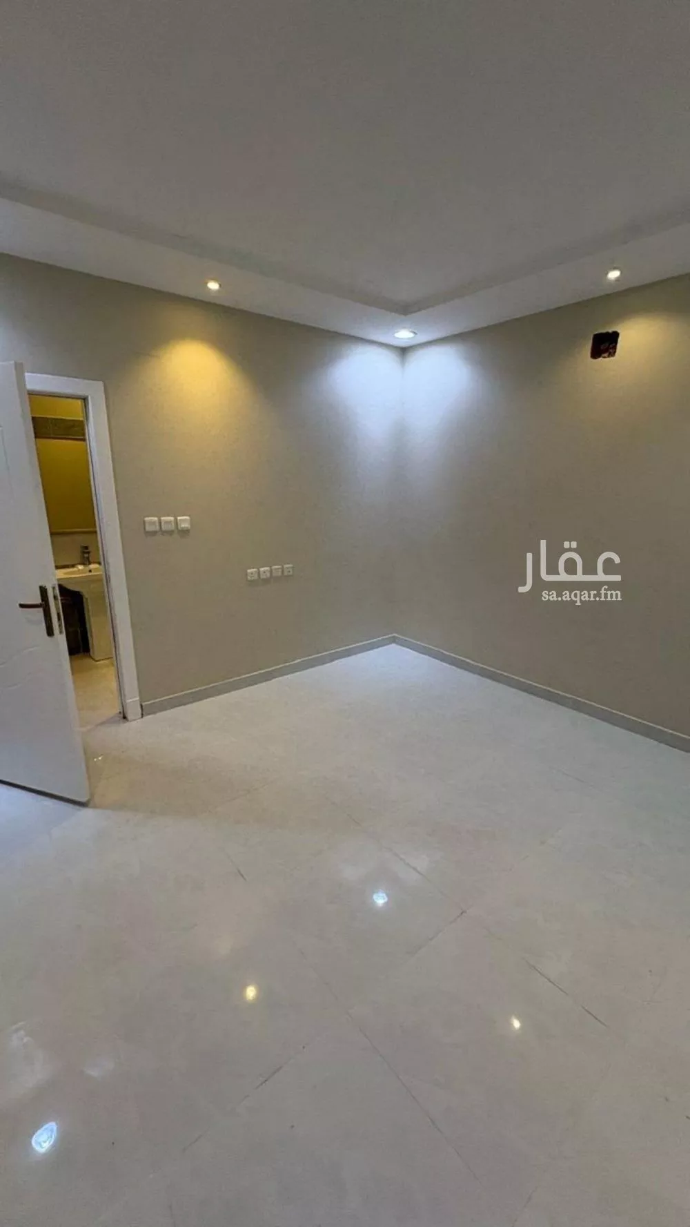 فيلا 8 غرف في المهدية 10