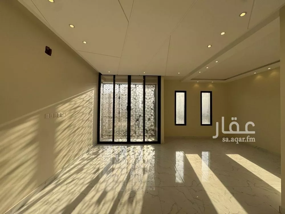 4 bedroom villa in Al Aridh 12