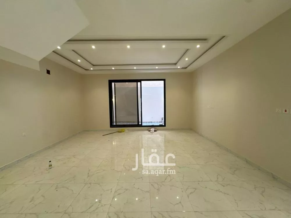 4 bedroom villa in Al Aridh 6