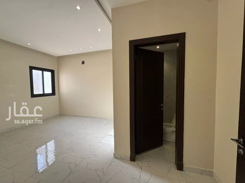 4 bedroom villa in Al Aridh 10