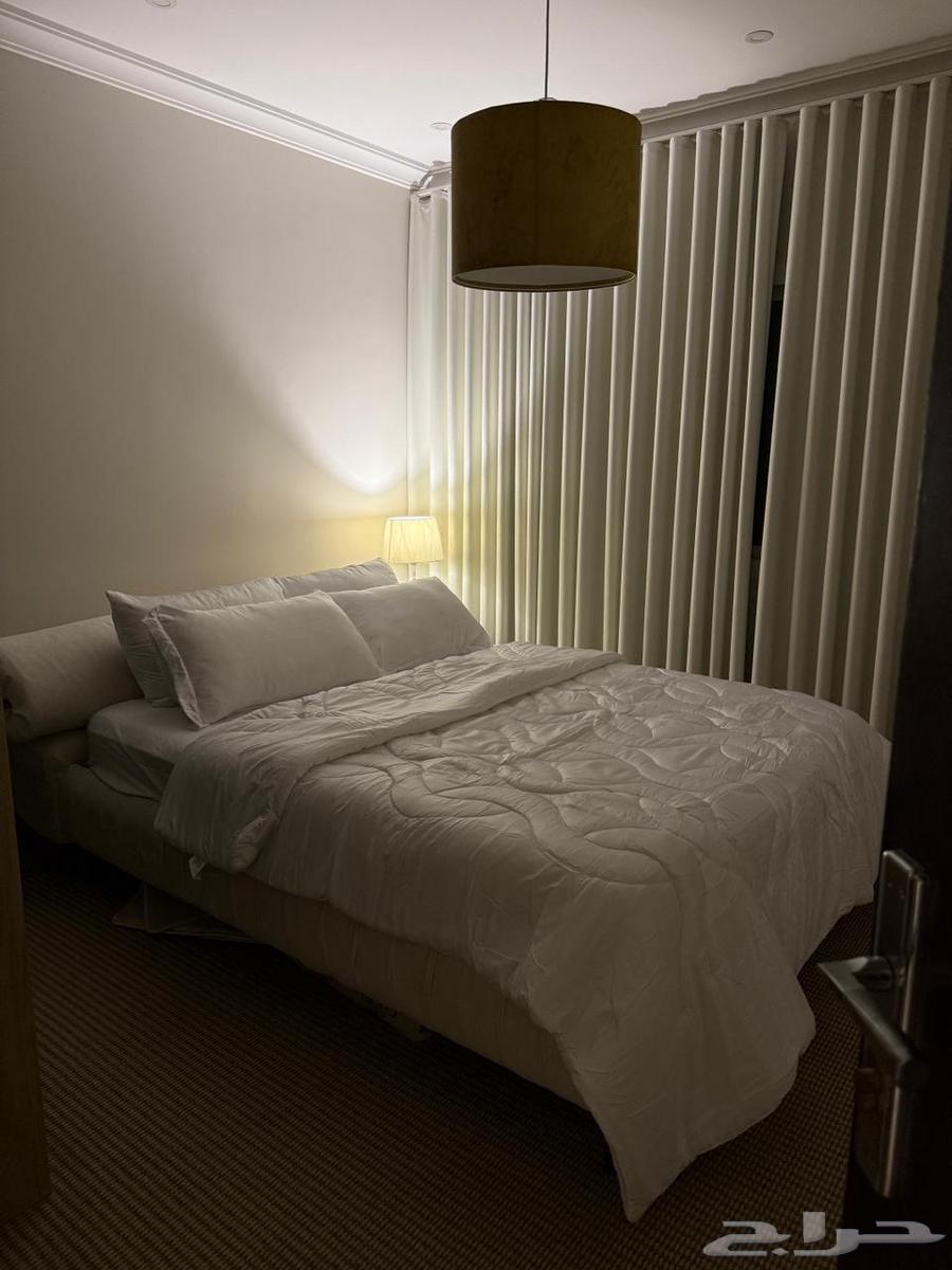 شقة  في الواحة 5