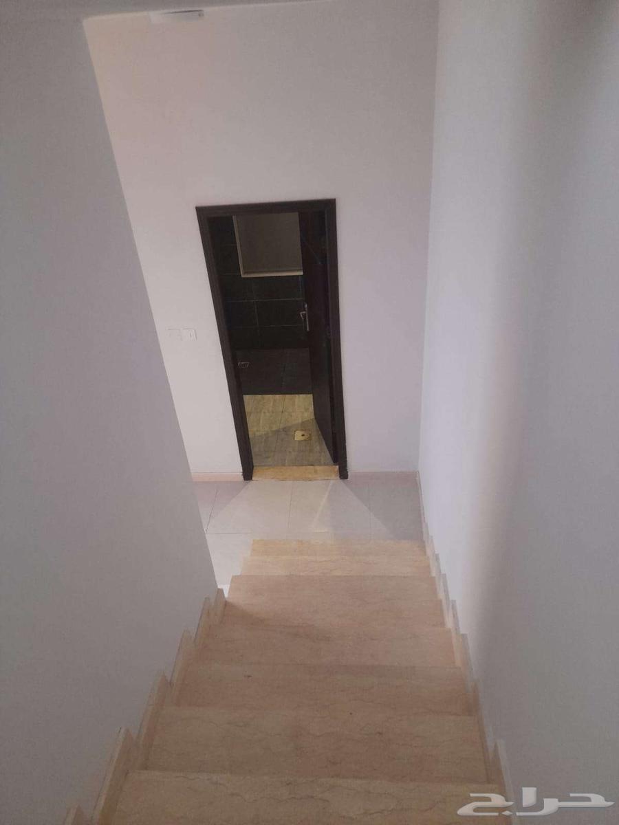 3 bedroom villa in Al Buhayrat 15