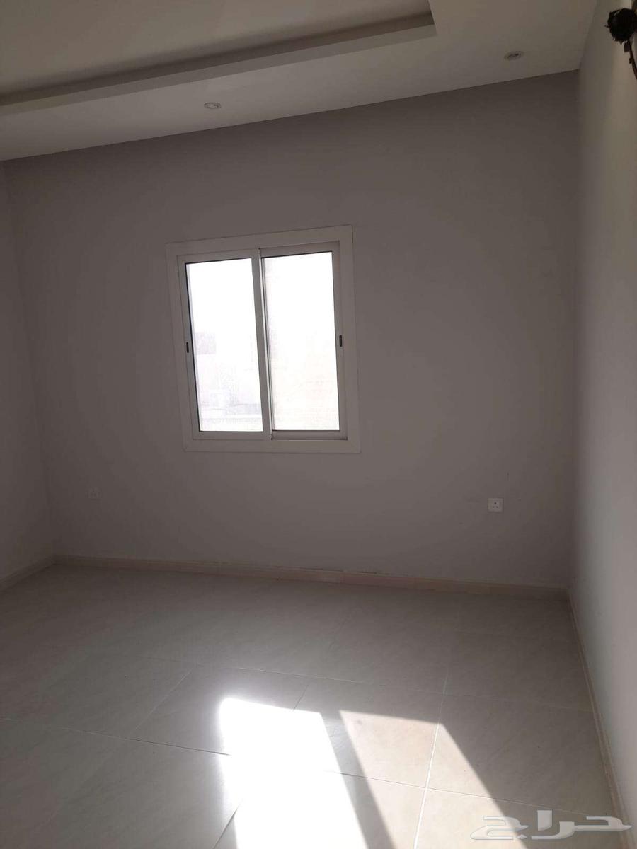 3 bedroom villa in Al Buhayrat 17