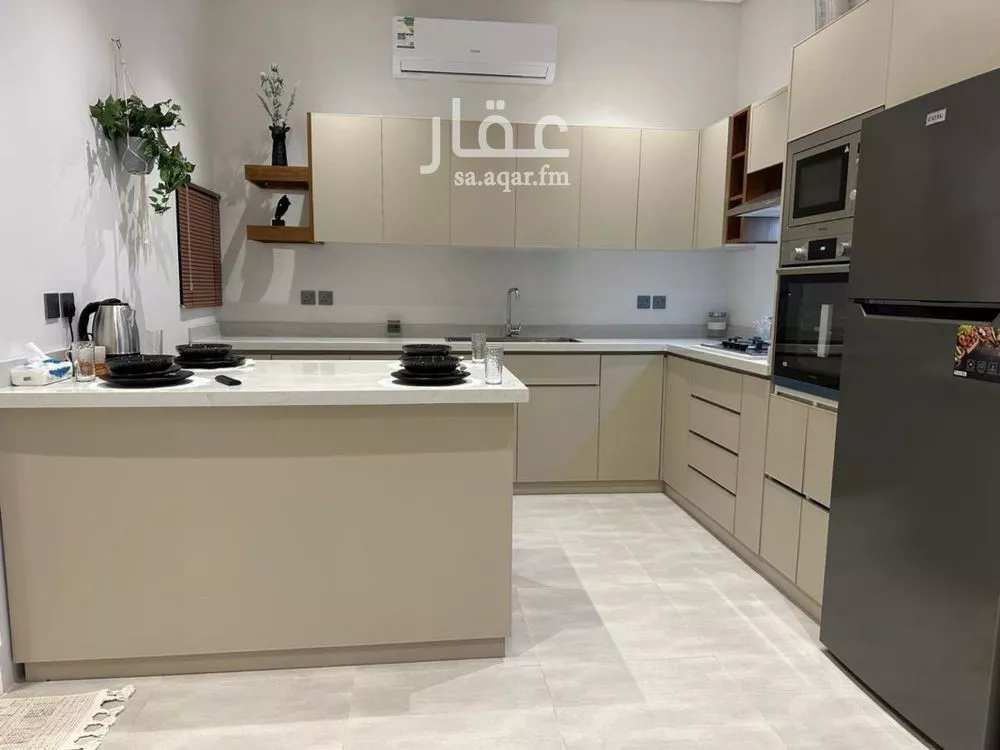 شقة 3 غرف في الملقا 9