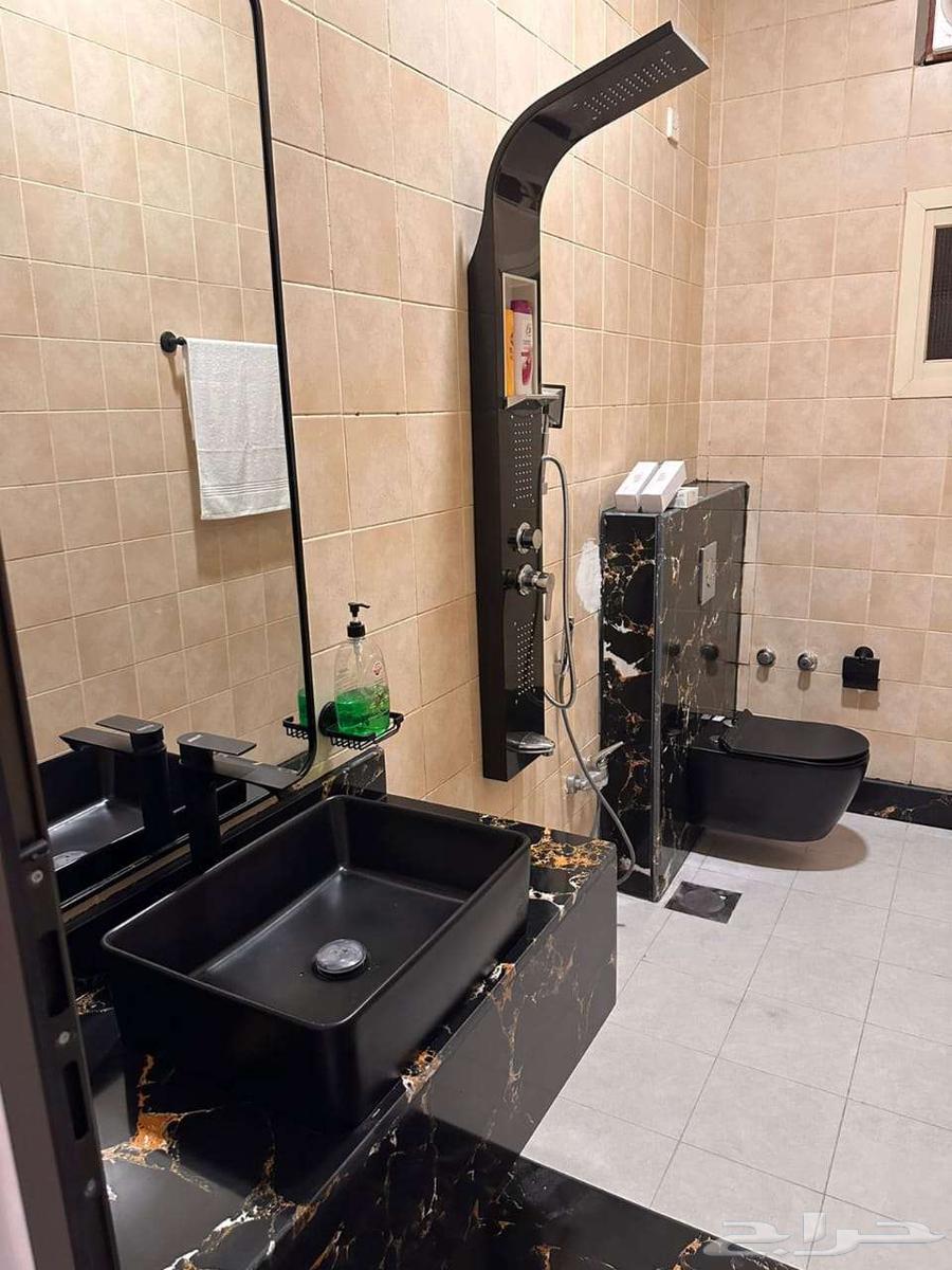 شقة 7 غرف في الفيصلية 8