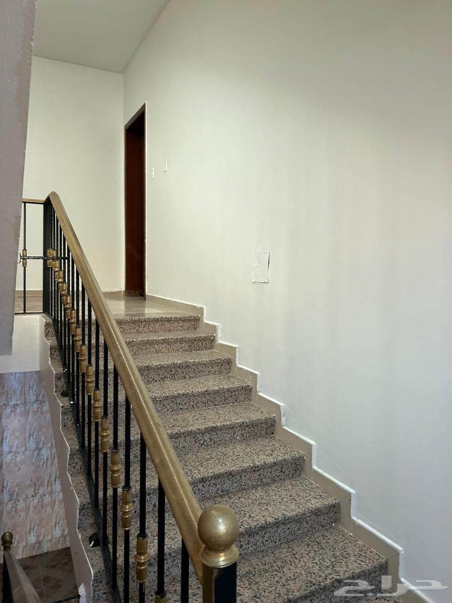 شقة 5 غرف في الخزامى 5