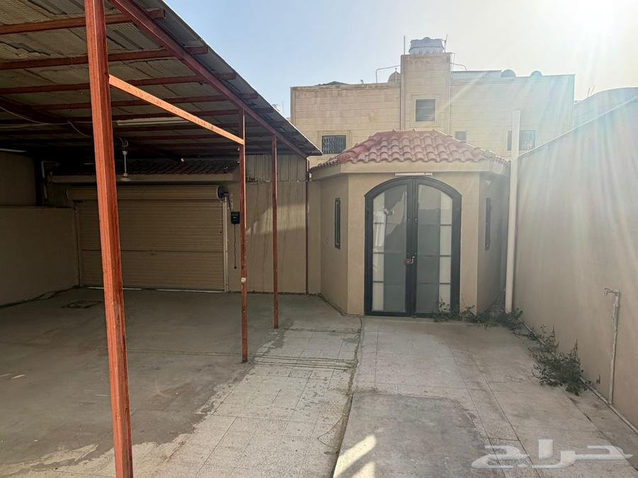 فيلا 7 غرف في الراكة الجنوبية 10