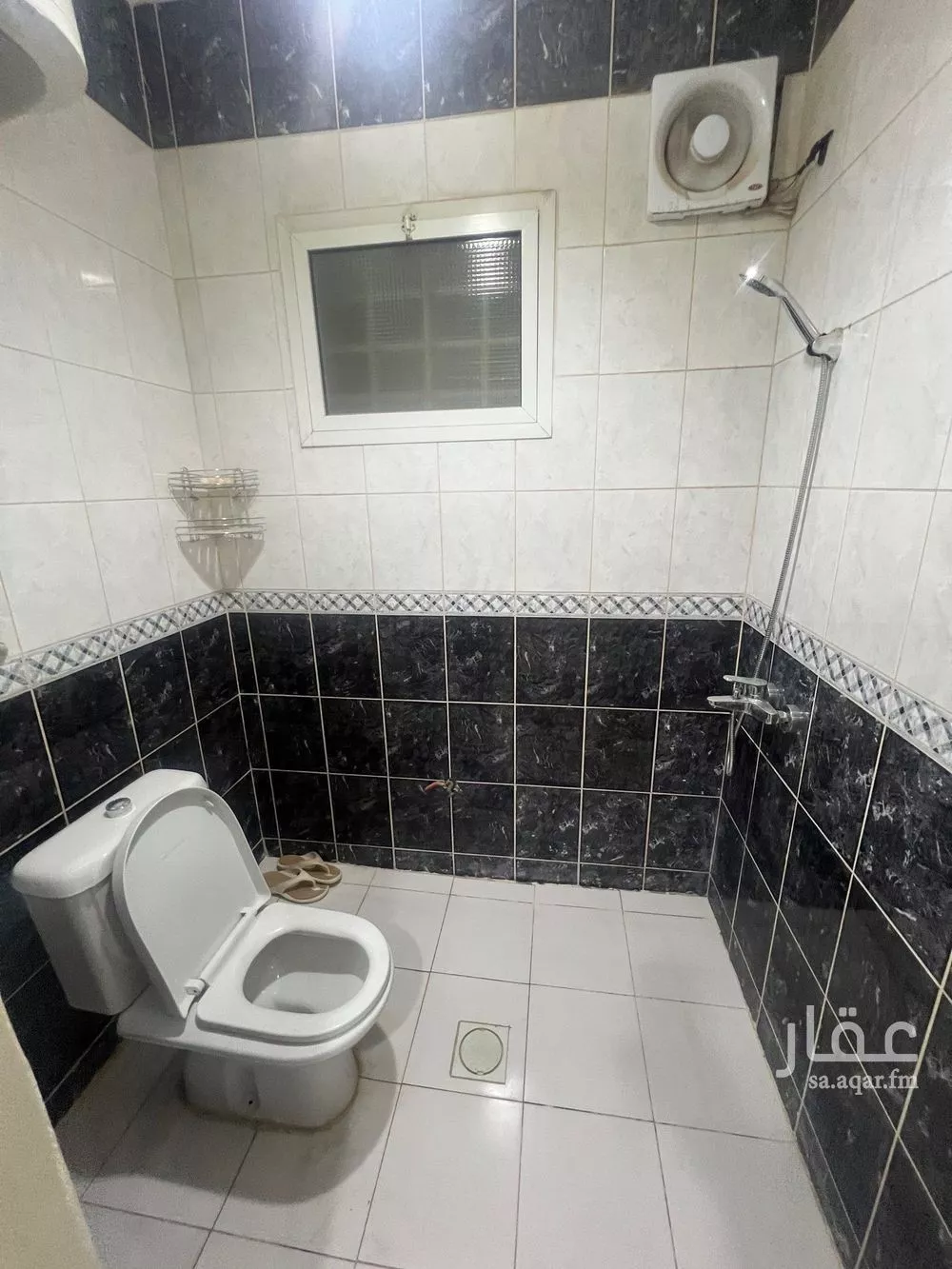 4 bedroom floor in Ishbiliyah 8