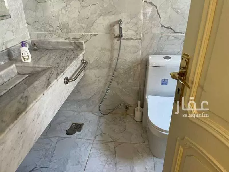 فيلا 6 غرف في الشاطئ 10