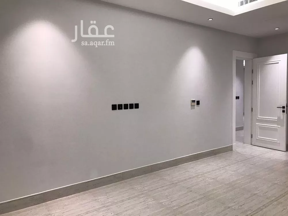 شقة 3 غرف في الملك عبدالعزيز 20
