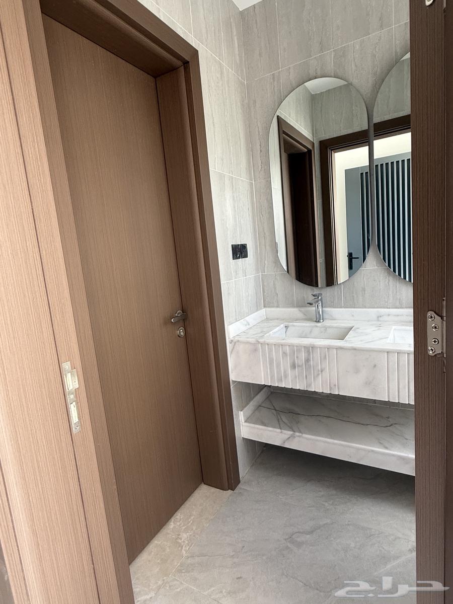 7 bedroom villa in Al Ukayshiyyah 8