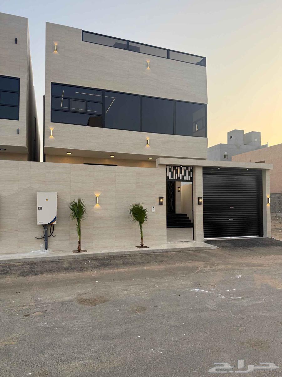 فيلا 9 غرف في ولي العهد 3