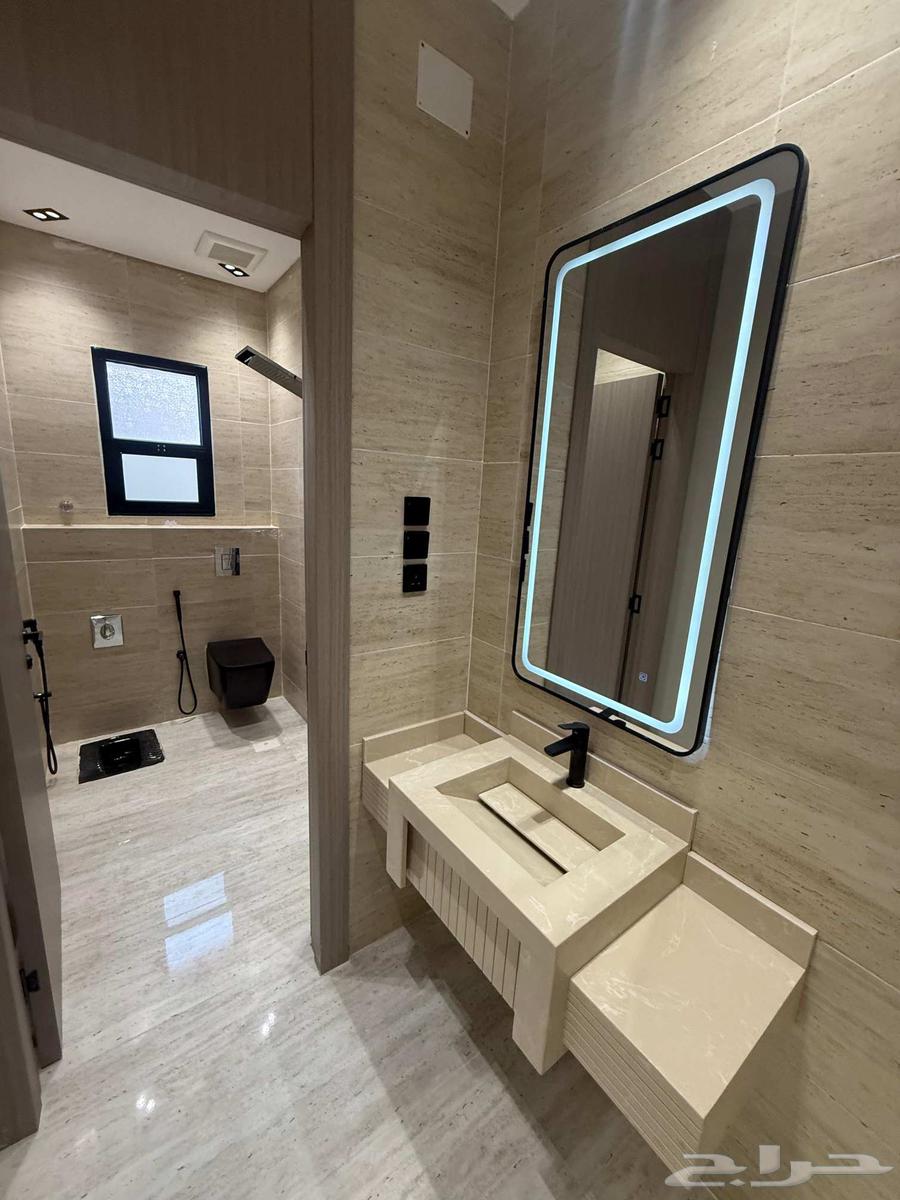 فيلا 9 غرف في ولي العهد 6