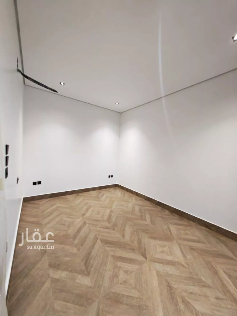 فيلا 5 غرف في الياسمين 6