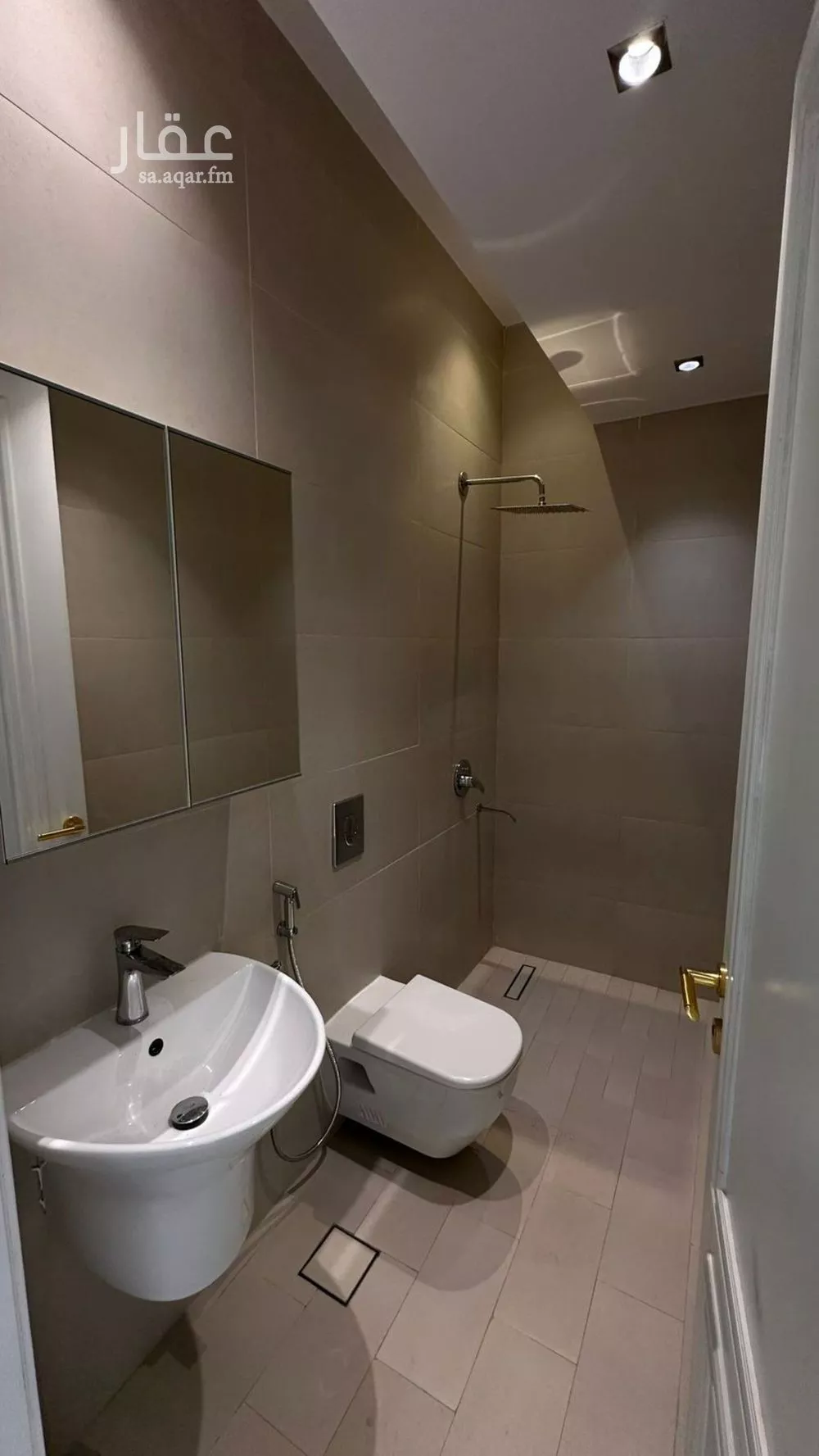 4 bedroom apartment in Al Malqa 5