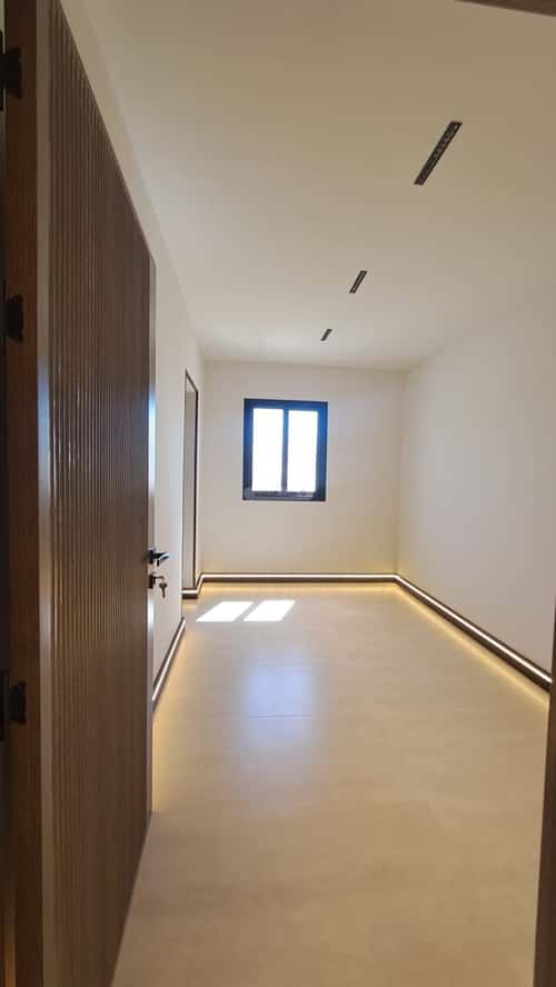 فيلا 4 غرف في الشراع 11