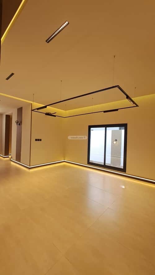 فيلا 4 غرف في الشراع 14