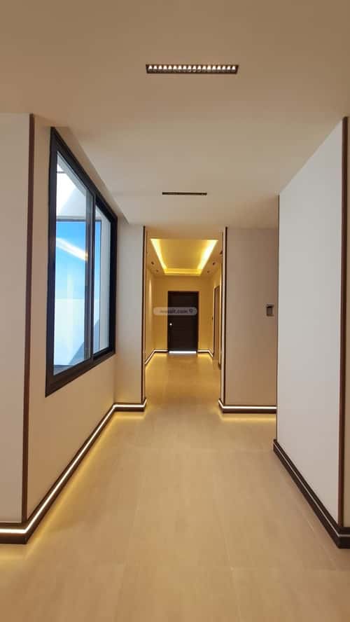 فيلا 4 غرف في الشراع 8