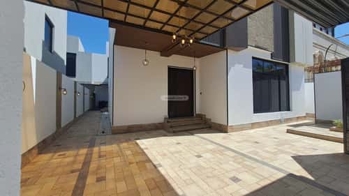 فيلا 4 غرف في الشراع 9