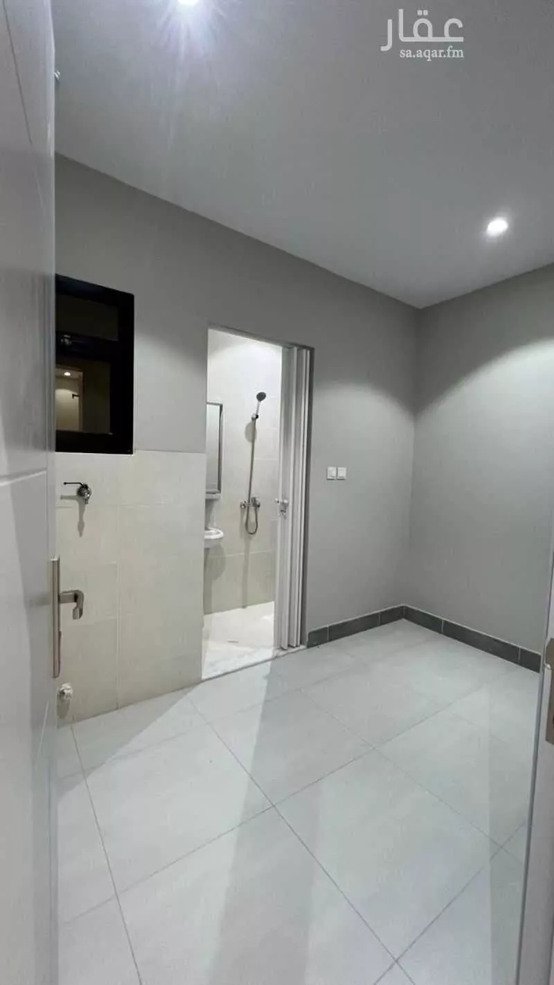 5 bedroom apartment in Al Nuzhah 7