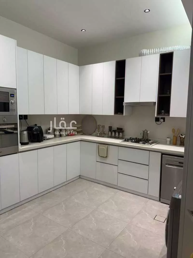 4 bedroom villa in Dhahrat Al Badiah 9