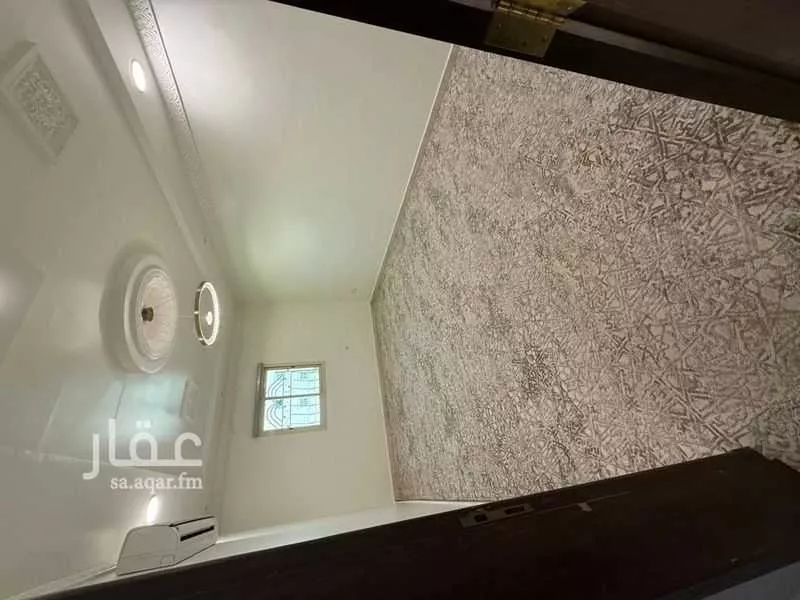 5 bedroom apartment in Al Yarmouk 12