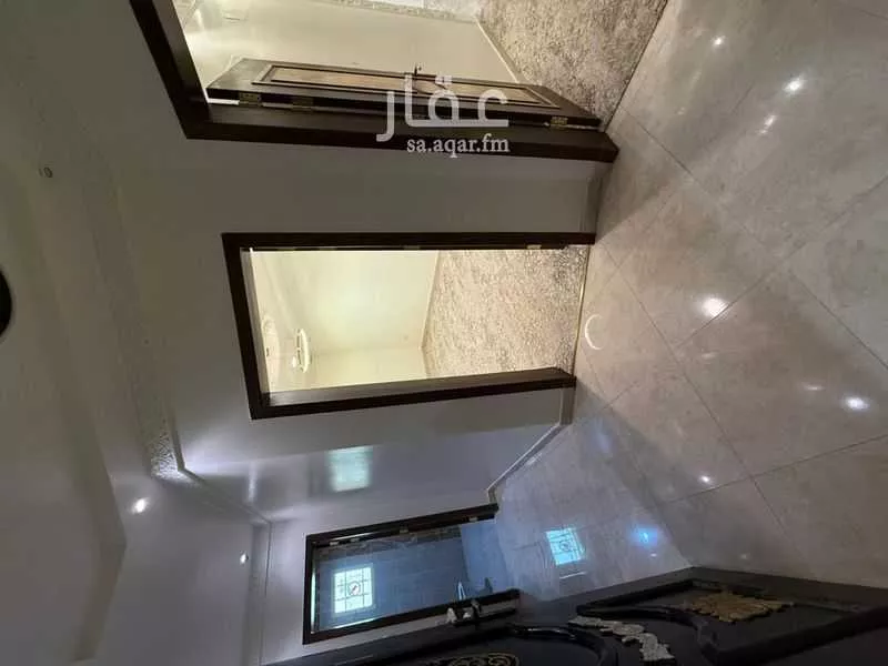 5 bedroom apartment in Al Yarmouk 13