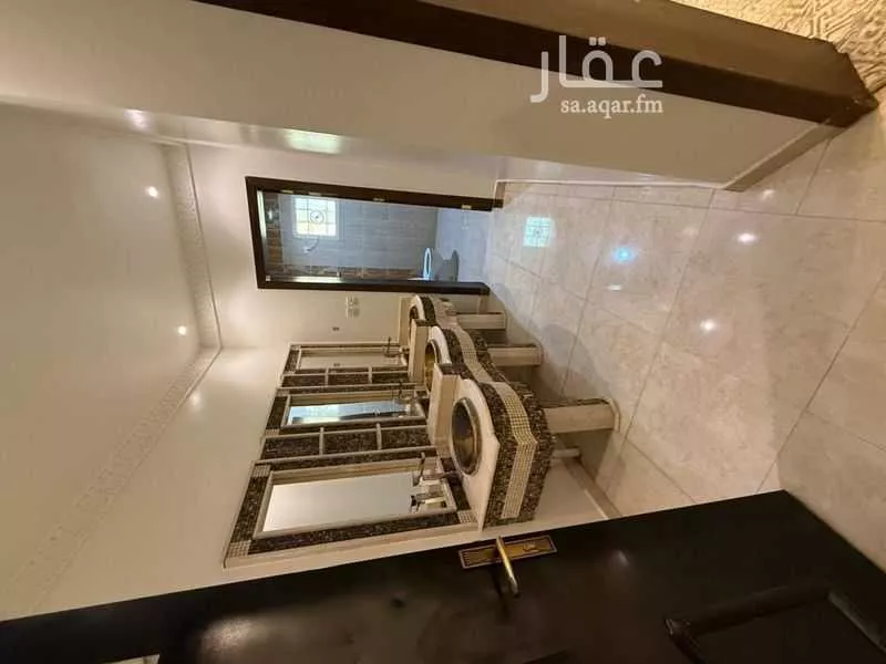 5 bedroom apartment in Al Yarmouk 15