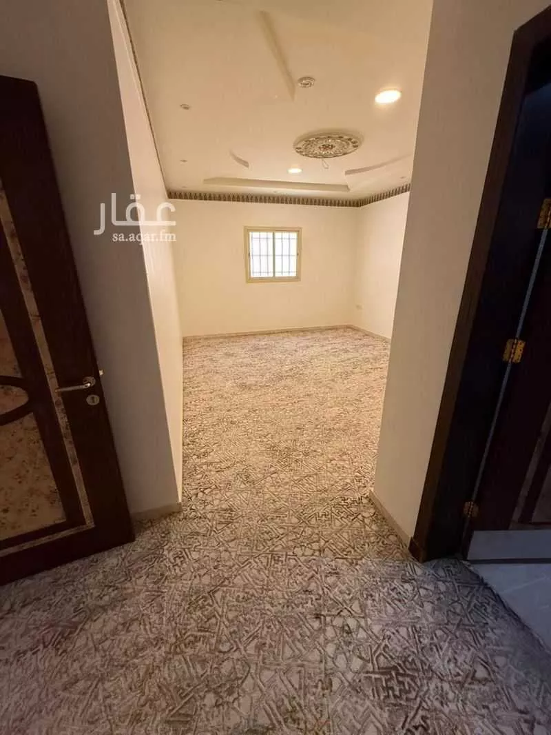 5 bedroom apartment in Al Yarmouk 4