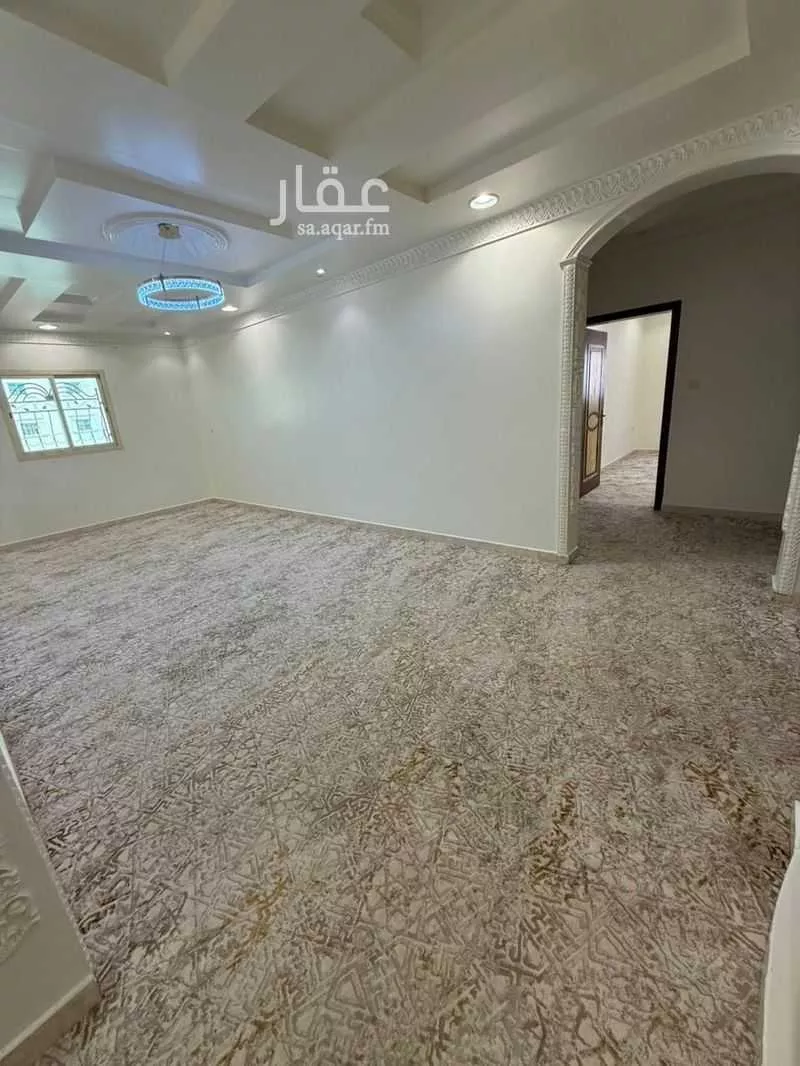 5 bedroom apartment in Al Yarmouk 7