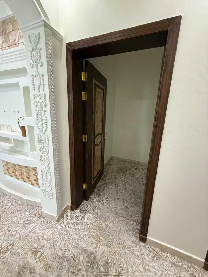 5 bedroom apartment in Al Yarmouk 8