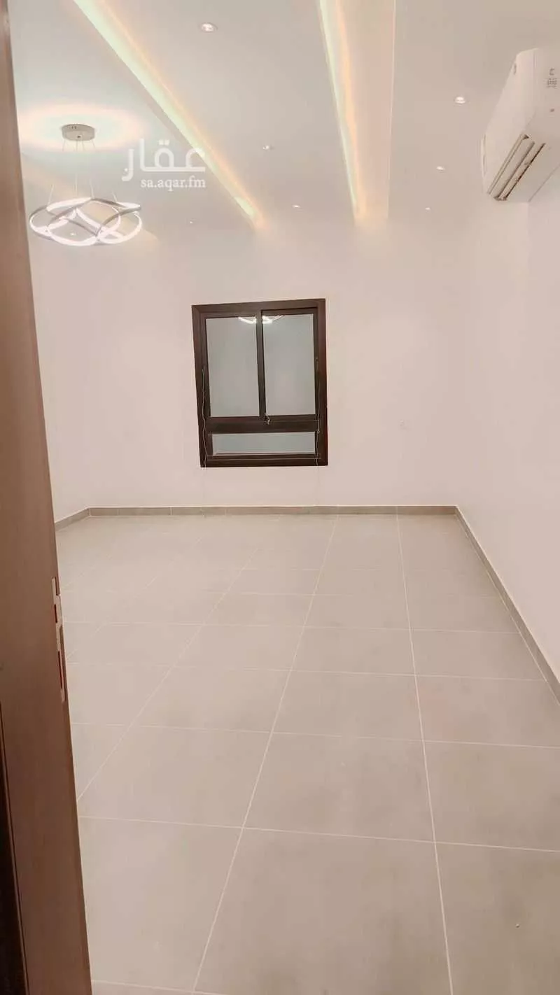 شقة 6 غرف في الملك فهد 5