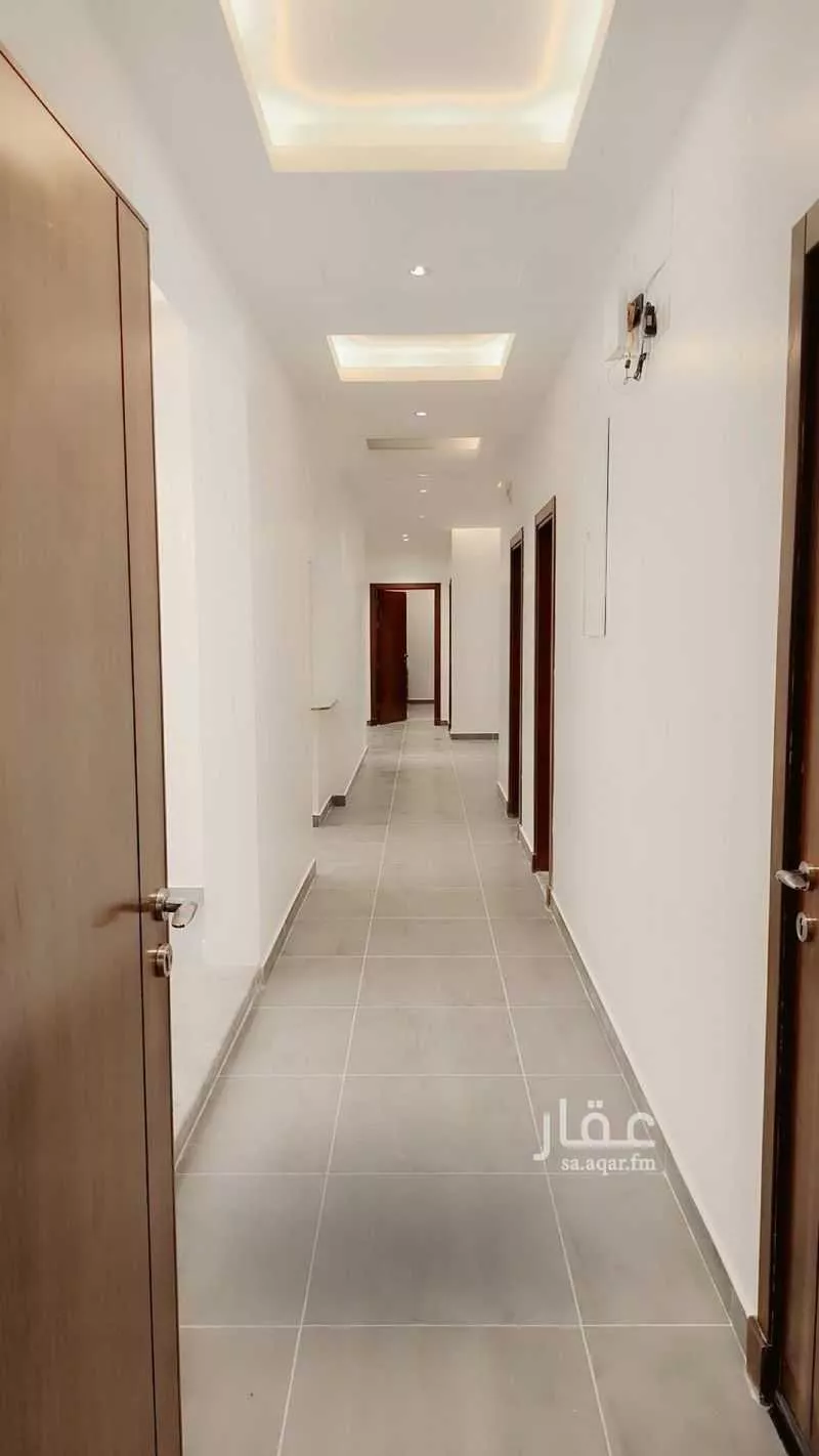 شقة 6 غرف في الملك فهد 8