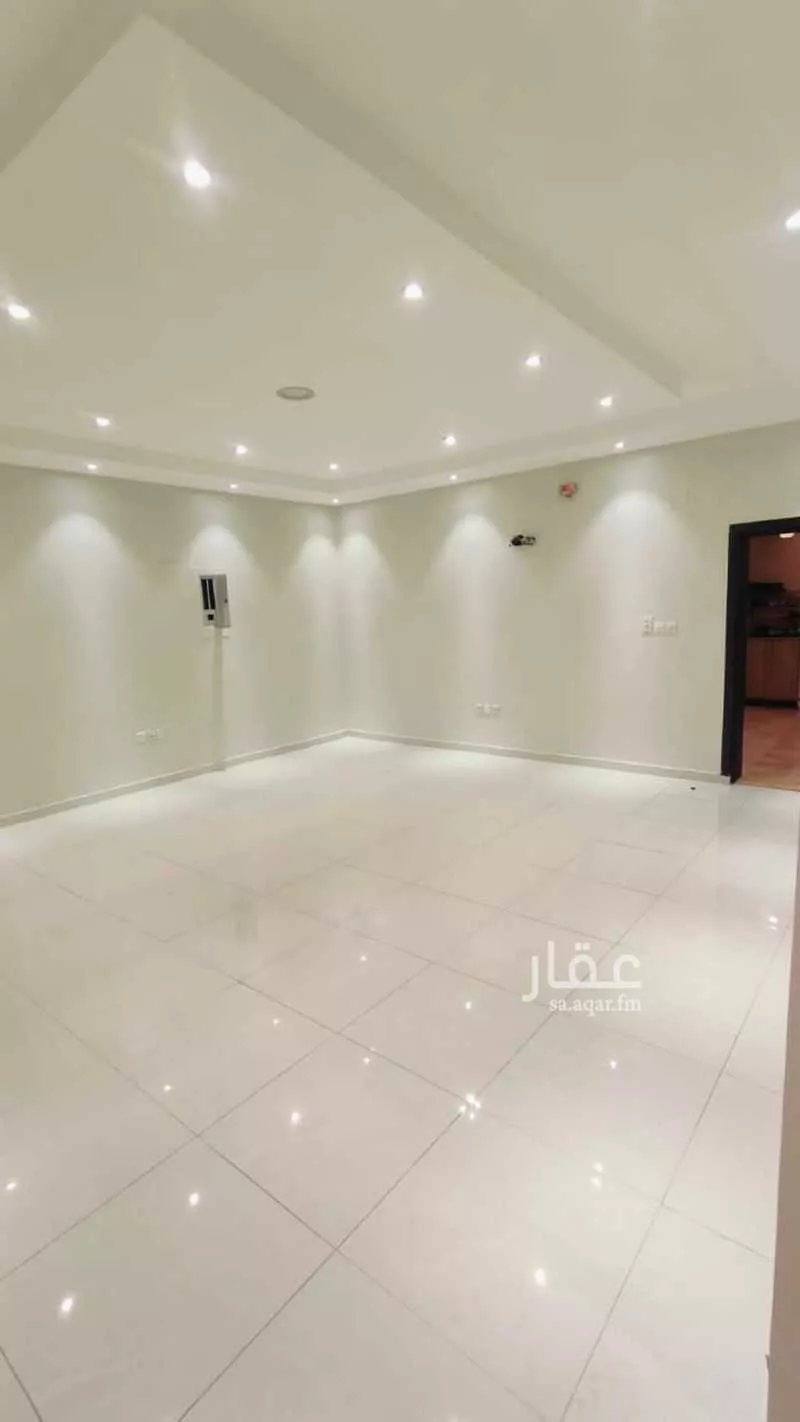 5 bedroom apartment in Al Awali 7