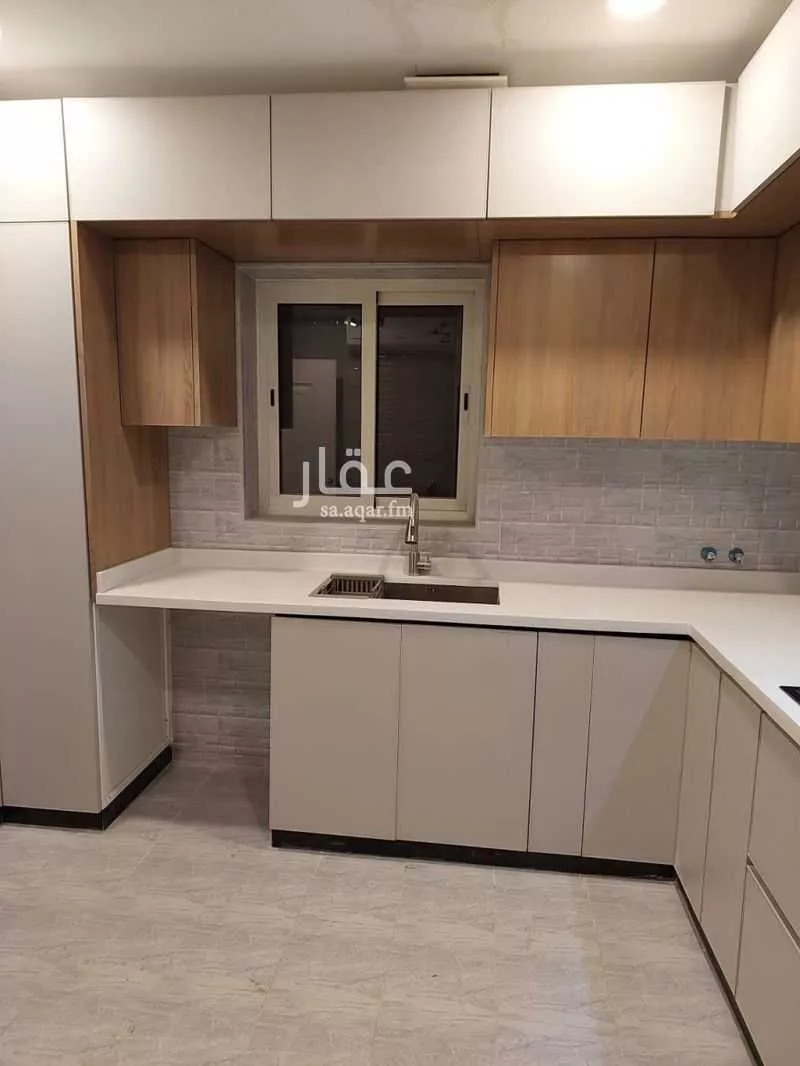 شقة 3 غرف في الحمرا 13