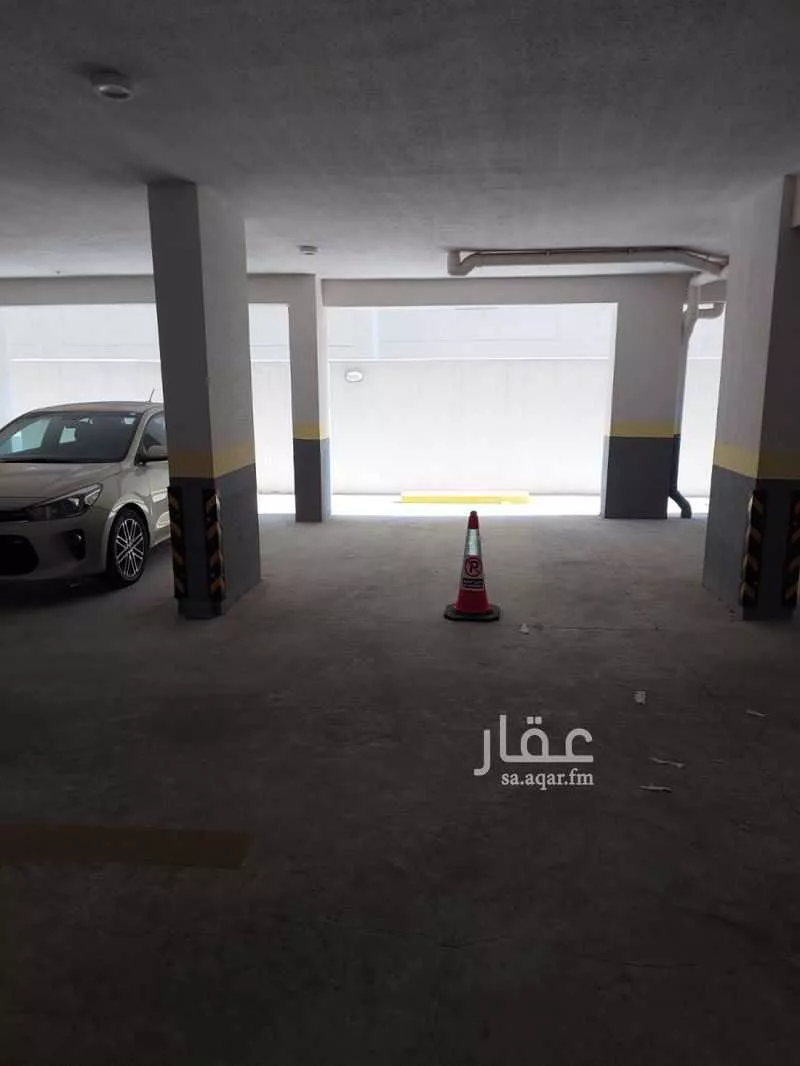 شقة 3 غرف في الحمرا 8