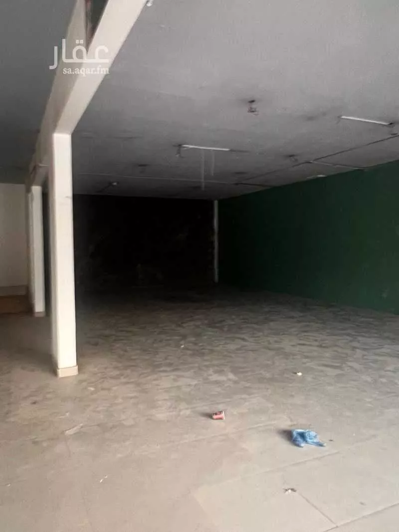 100 sqm shop in King Fahd 3