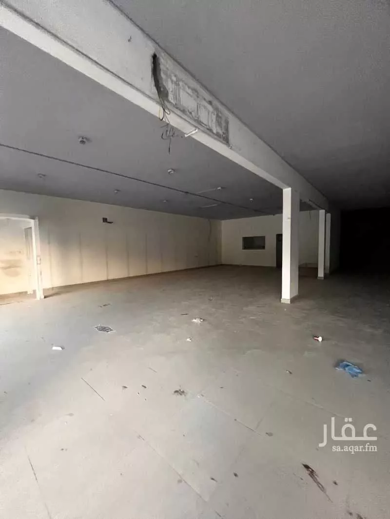 100 sqm shop in King Fahd 4