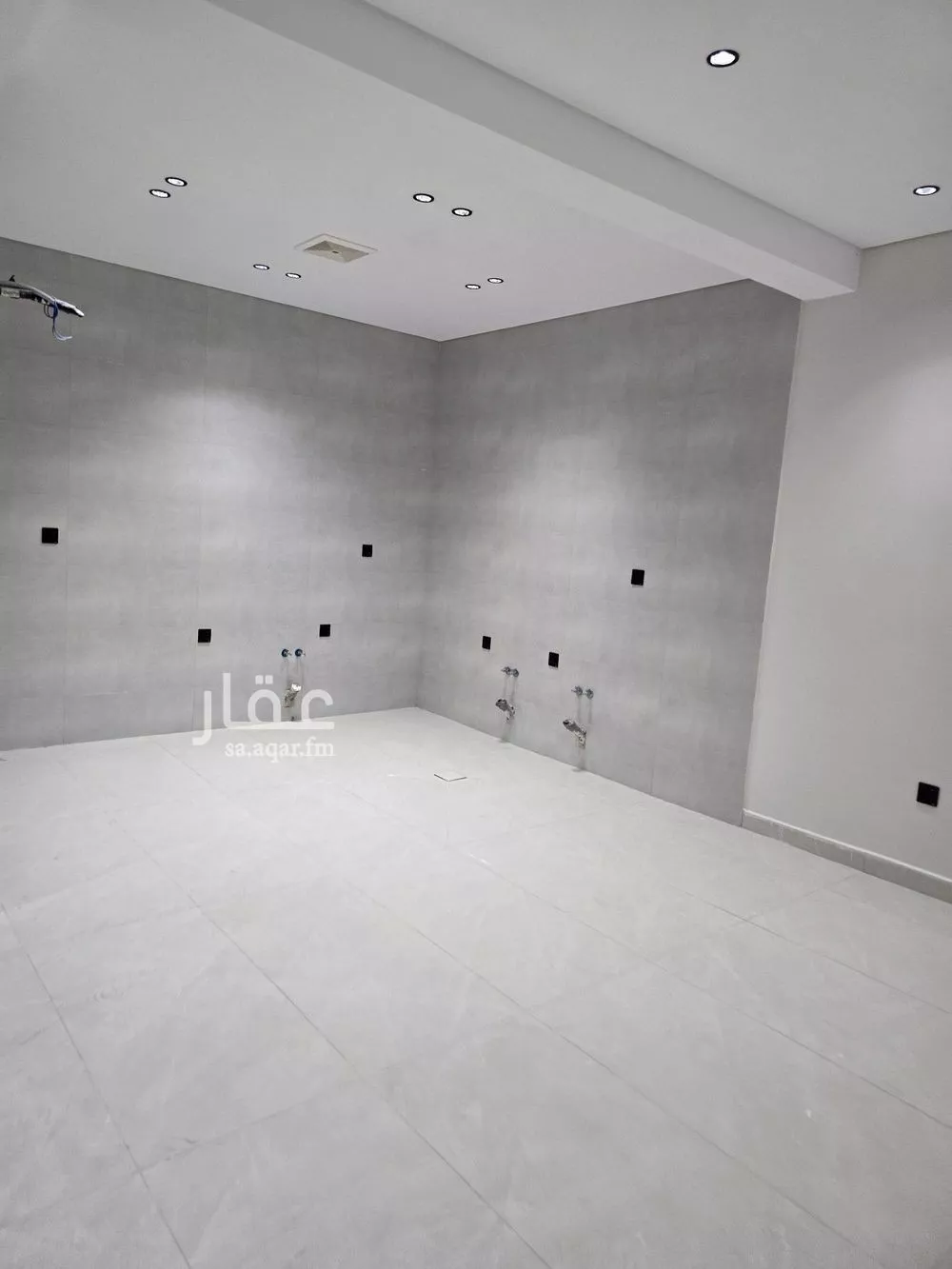 شقة 5 غرف في النزهة 4