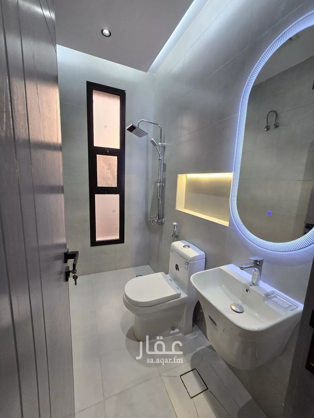 شقة 5 غرف في النزهة 9