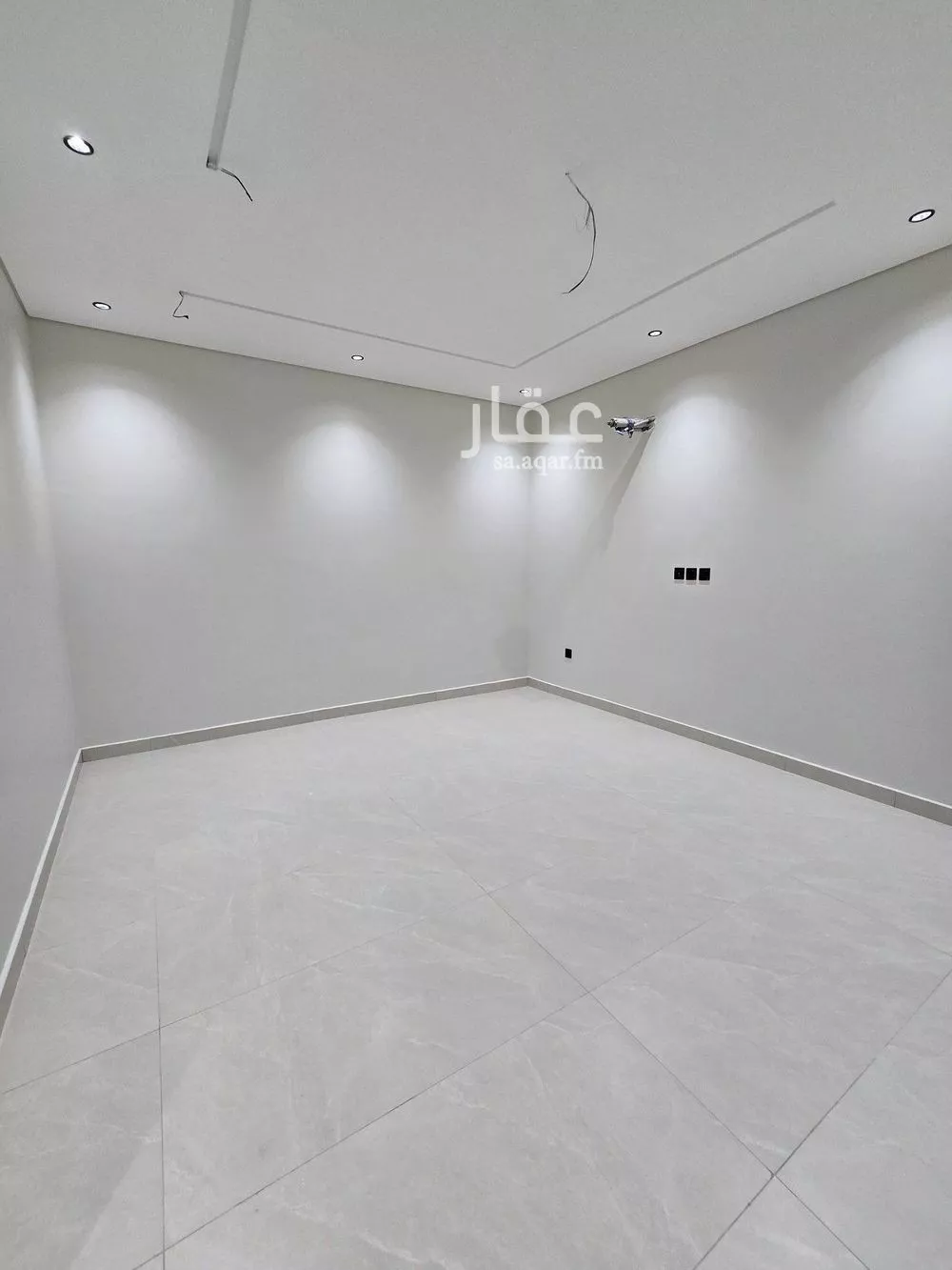 شقة 4 غرف في النزهة 3