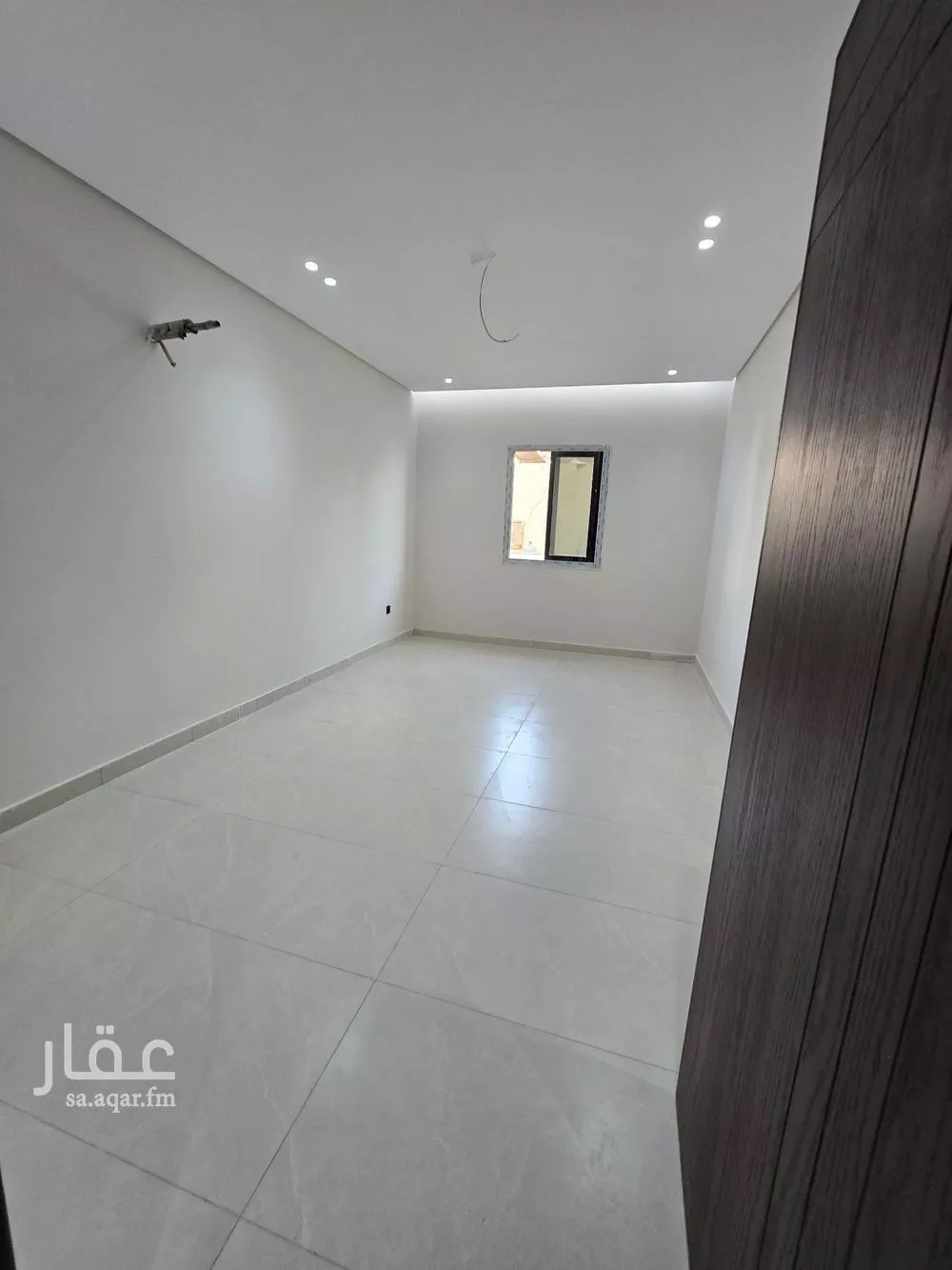 شقة 4 غرف في النزهة 2