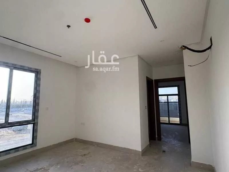 عمارة 1077 م² في الشرق 8